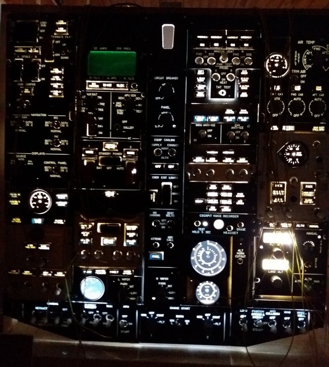 Juan Cordon Overhead 737